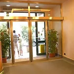 ホテル アルベルゴ アテナエウム 3*