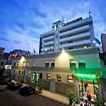 アルベルゴ アテナエウム 3* パレルモ